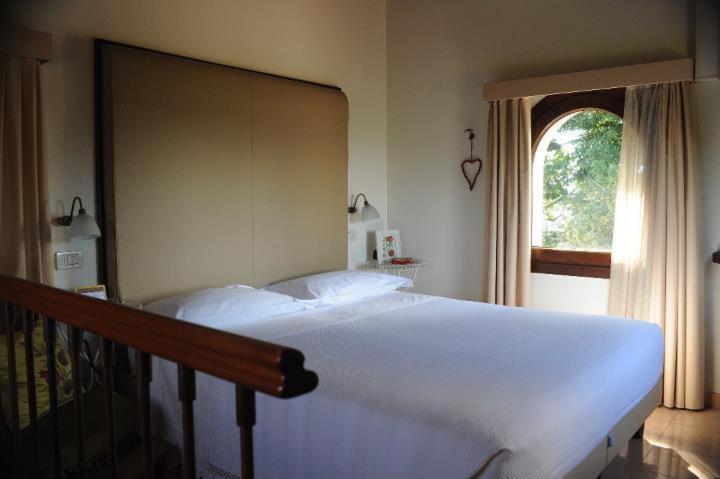 Al Melograno - Room & Breakfast ボローニャ エクステリア 写真